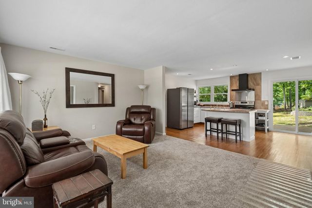 14376 PINE LN, Woodbridge, VA 22191