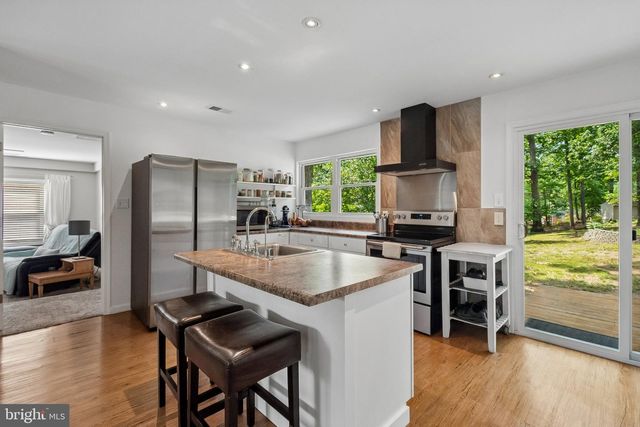 14376 PINE LN, Woodbridge, VA 22191