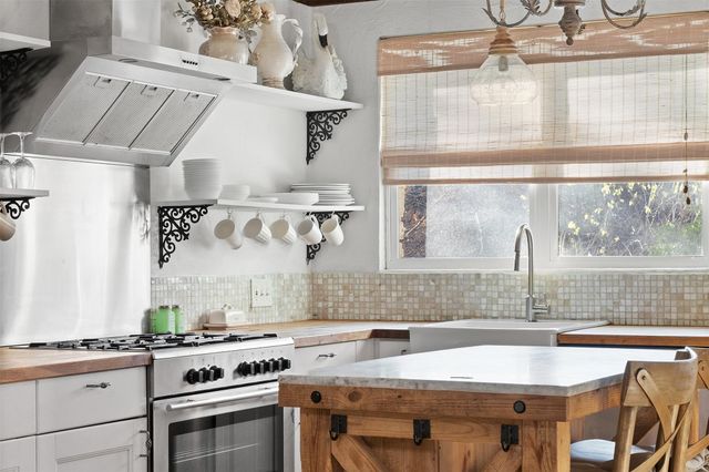 5507 Travis Cook RD, Austin, TX 78735