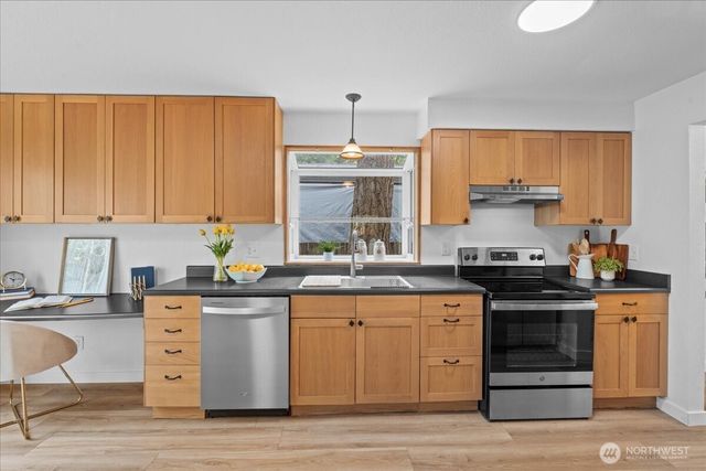 42723 SE 175th Place, North Bend, WA 98045