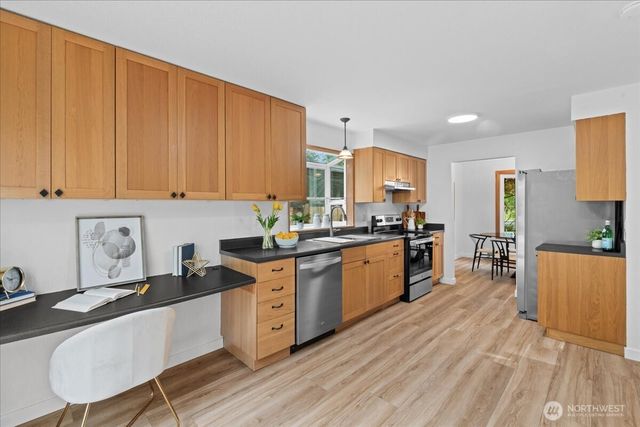 42723 SE 175th Place, North Bend, WA 98045