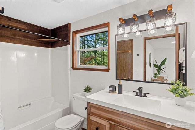 42723 SE 175th Place, North Bend, WA 98045