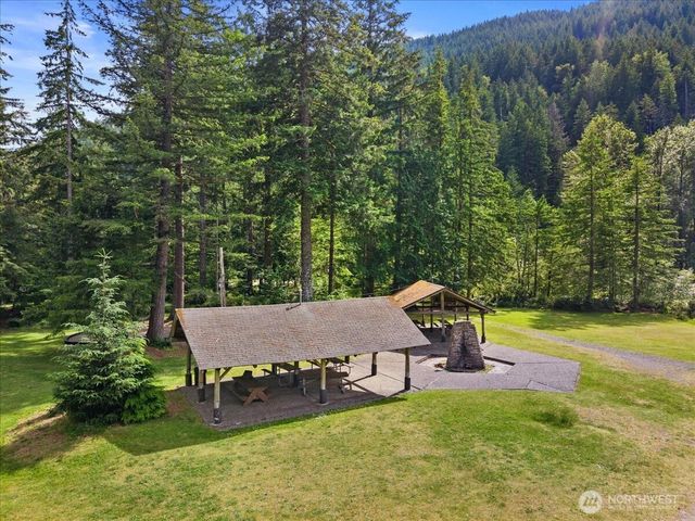 42723 SE 175th Place, North Bend, WA 98045