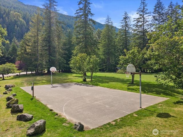 42723 SE 175th Place, North Bend, WA 98045