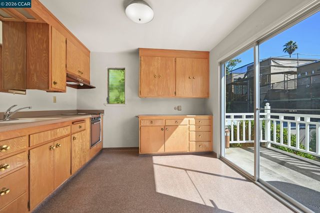3037 College Ave, Berkeley, CA 94705