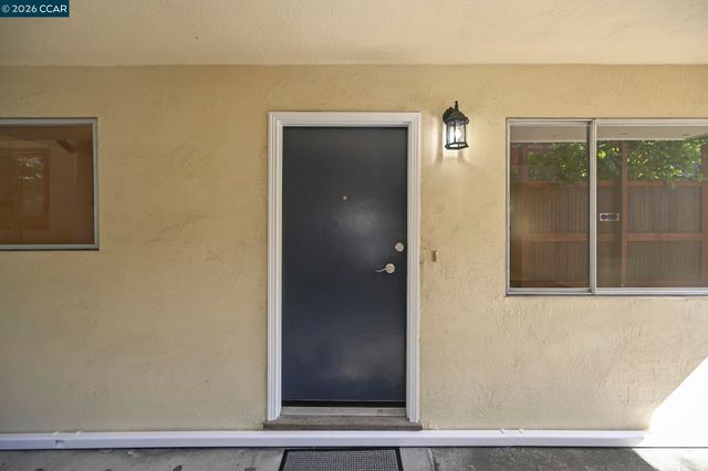 3037 College Ave, Berkeley, CA 94705