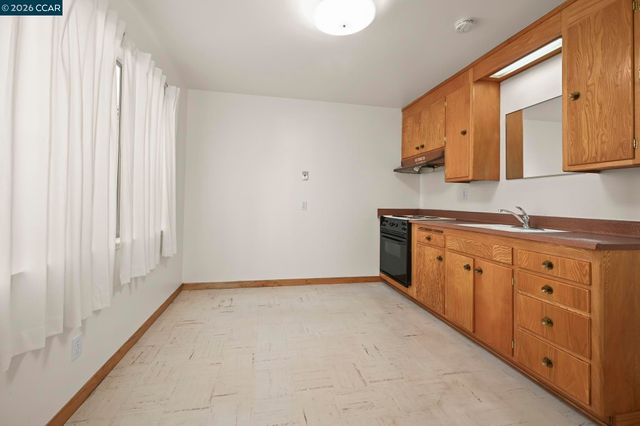 3037 College Ave, Berkeley, CA 94705
