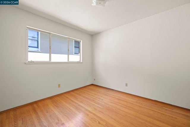 3037 College Ave, Berkeley, CA 94705