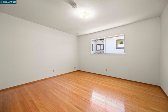 3037 College Ave, Berkeley, CA 94705