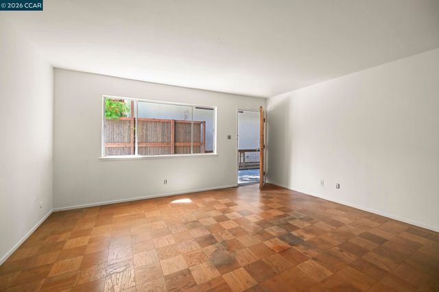 3037 College Ave, Berkeley, CA 94705