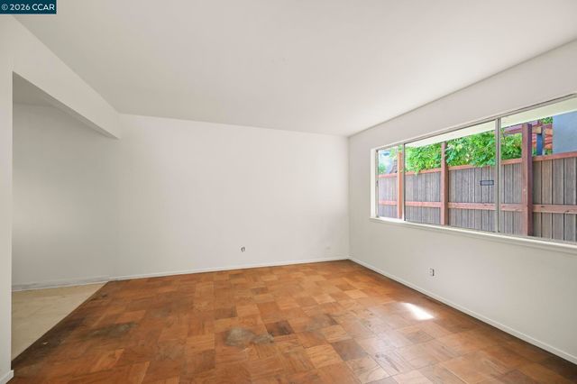 3037 College Ave, Berkeley, CA 94705