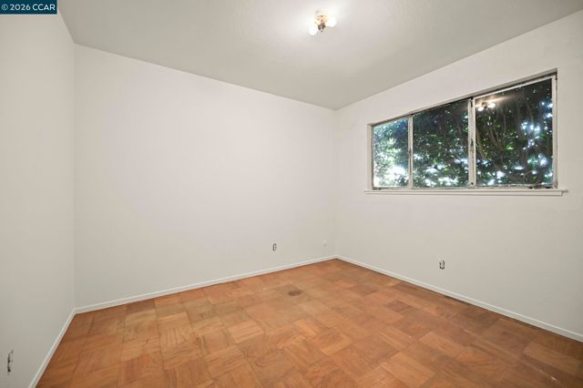 3037 College Ave, Berkeley, CA 94705