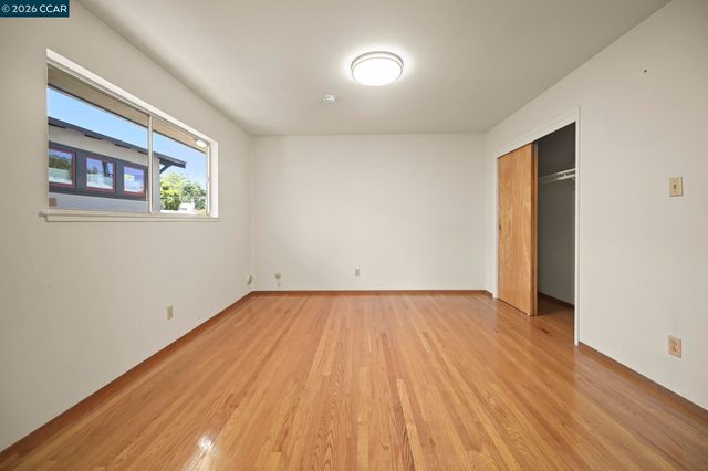 3037 College Ave, Berkeley, CA 94705