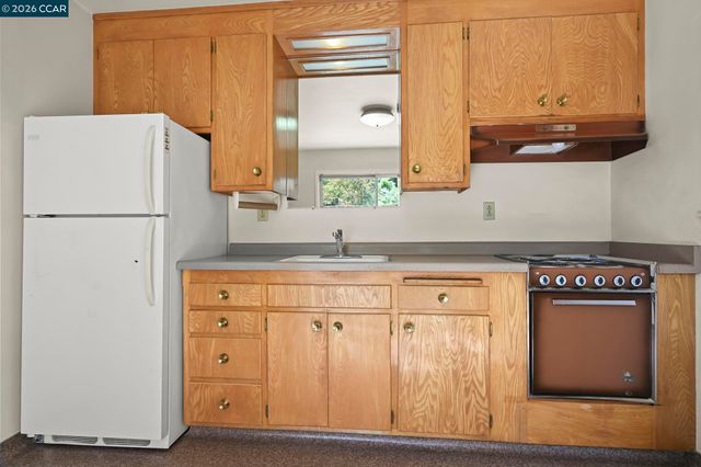 3037 College Ave, Berkeley, CA 94705