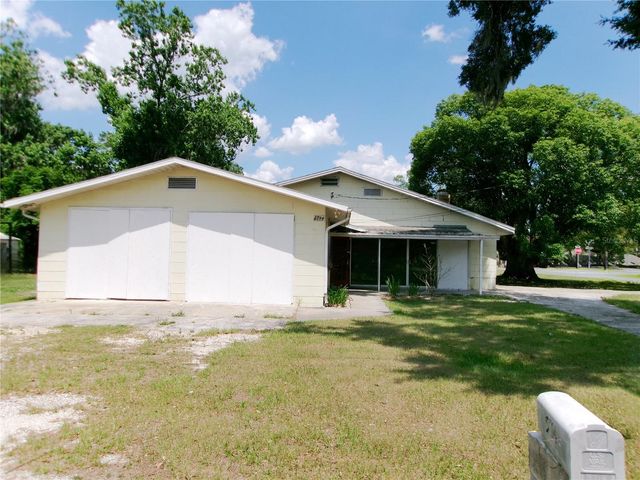 5714 19TH STREET, Zephyrhills, FL 33542