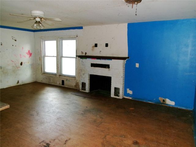 5714 19TH STREET, Zephyrhills, FL 33542