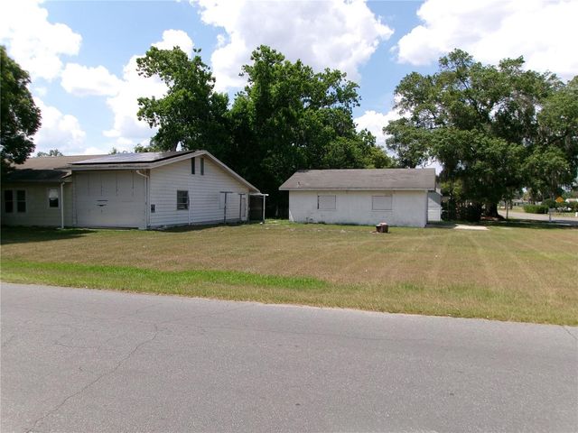 5714 19TH STREET, Zephyrhills, FL 33542
