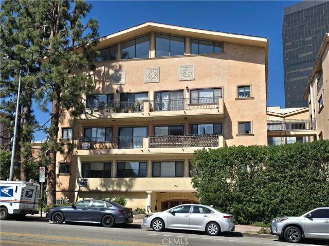 1154 S Barrington 312, Los Angeles, CA 90049