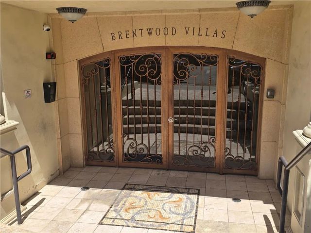 1154 S Barrington 312, Los Angeles, CA 90049