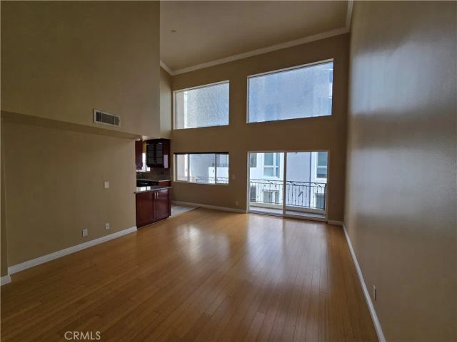 1154 S Barrington 312, Los Angeles, CA 90049