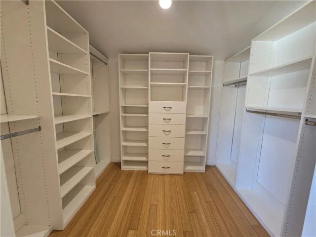 1154 S Barrington 312, Los Angeles, CA 90049