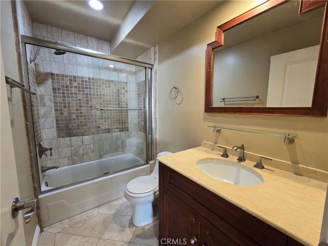 1154 S Barrington 312, Los Angeles, CA 90049