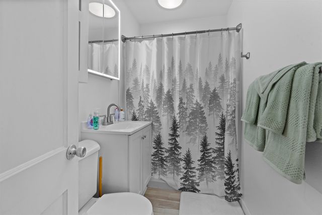 423 9th AVE SW, Minot, ND 58701