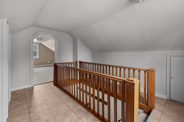 423 9th AVE SW, Minot, ND 58701