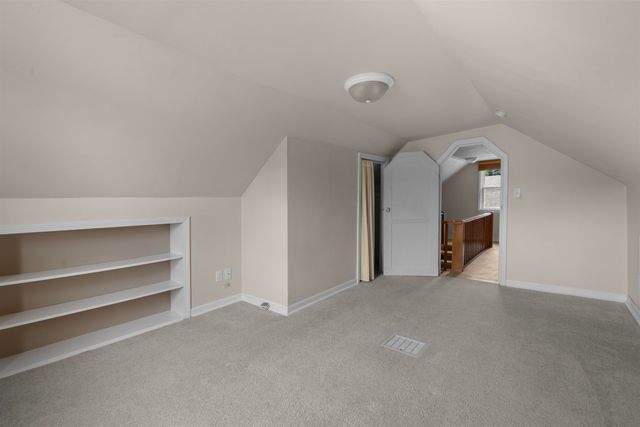 423 9th AVE SW, Minot, ND 58701