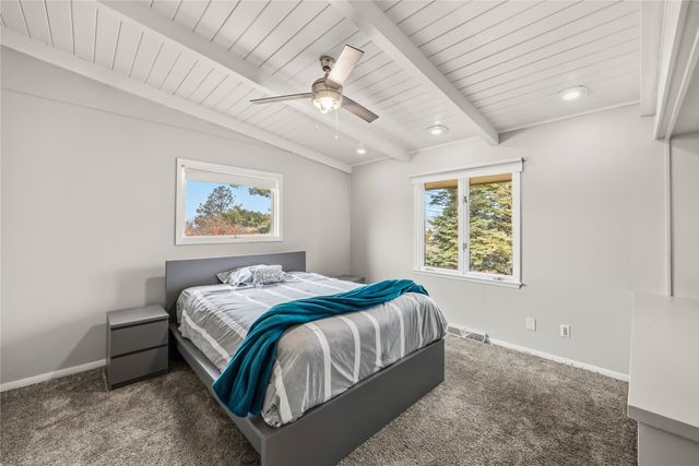 2555 Hull Avenue, Des Moines, IA 50317