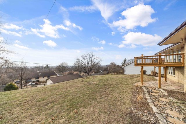 2555 Hull Avenue, Des Moines, IA 50317