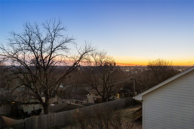 2555 Hull Avenue, Des Moines, IA 50317