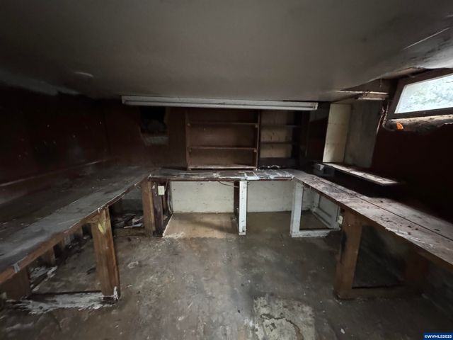 260 20th St SE, Salem, OR 97301