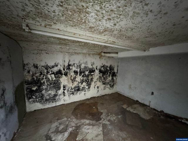 260 20th St SE, Salem, OR 97301