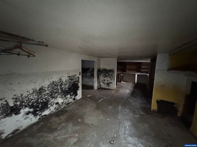 260 20th St SE, Salem, OR 97301