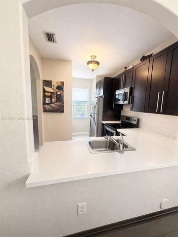993 NE 3rd Ave, Homestead, FL 33030