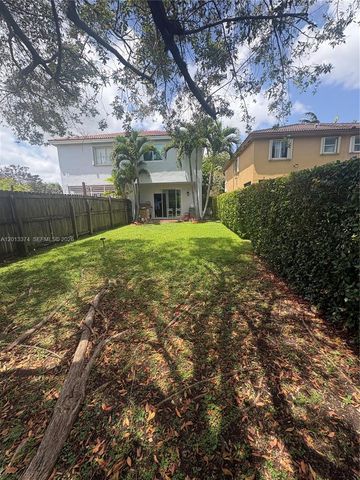 993 NE 3rd Ave, Homestead, FL 33030