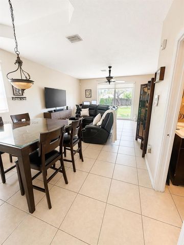993 NE 3rd Ave, Homestead, FL 33030