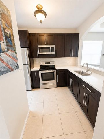 993 NE 3rd Ave, Homestead, FL 33030