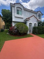 993 NE 3rd Ave, Homestead, FL 33030