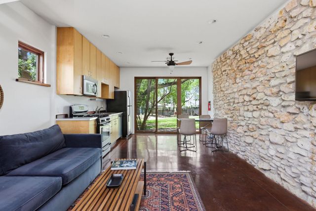 2003 Rabb RD, Austin, TX 78704