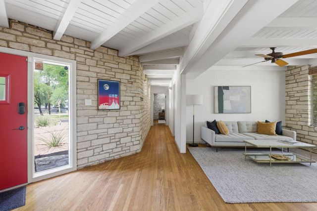2003 Rabb RD, Austin, TX 78704
