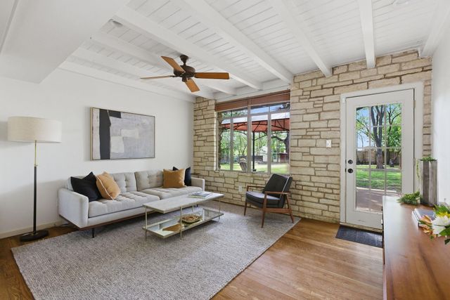 2003 Rabb RD, Austin, TX 78704
