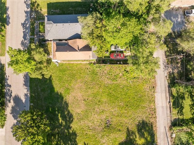 1211 Armstrong Avenue, Kansas City, KS 66102