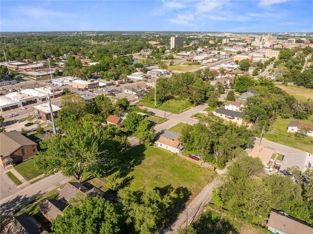 1211 Armstrong Avenue, Kansas City, KS 66102