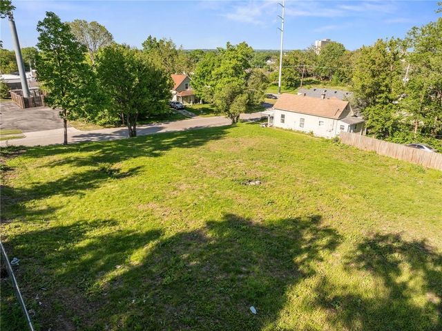 1211 Armstrong Avenue, Kansas City, KS 66102