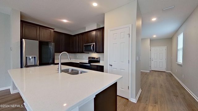 9837 FIDDLEBACK Lane, Jacksonville, FL 32222