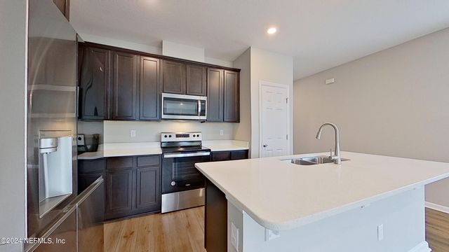 9837 FIDDLEBACK Lane, Jacksonville, FL 32222