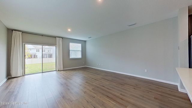 9837 FIDDLEBACK Lane, Jacksonville, FL 32222