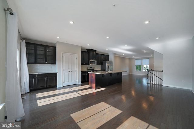 227 QUARRY POINT RD, Malvern, PA 19355